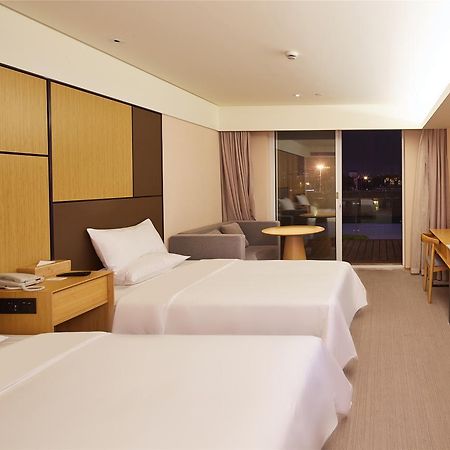 Ji Hotel Shanghai Guangda Liuzhou Road Exterior photo