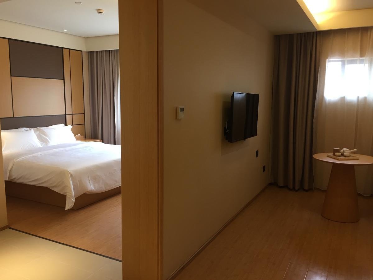 Ji Hotel Shanghai Guangda Liuzhou Road Exterior photo