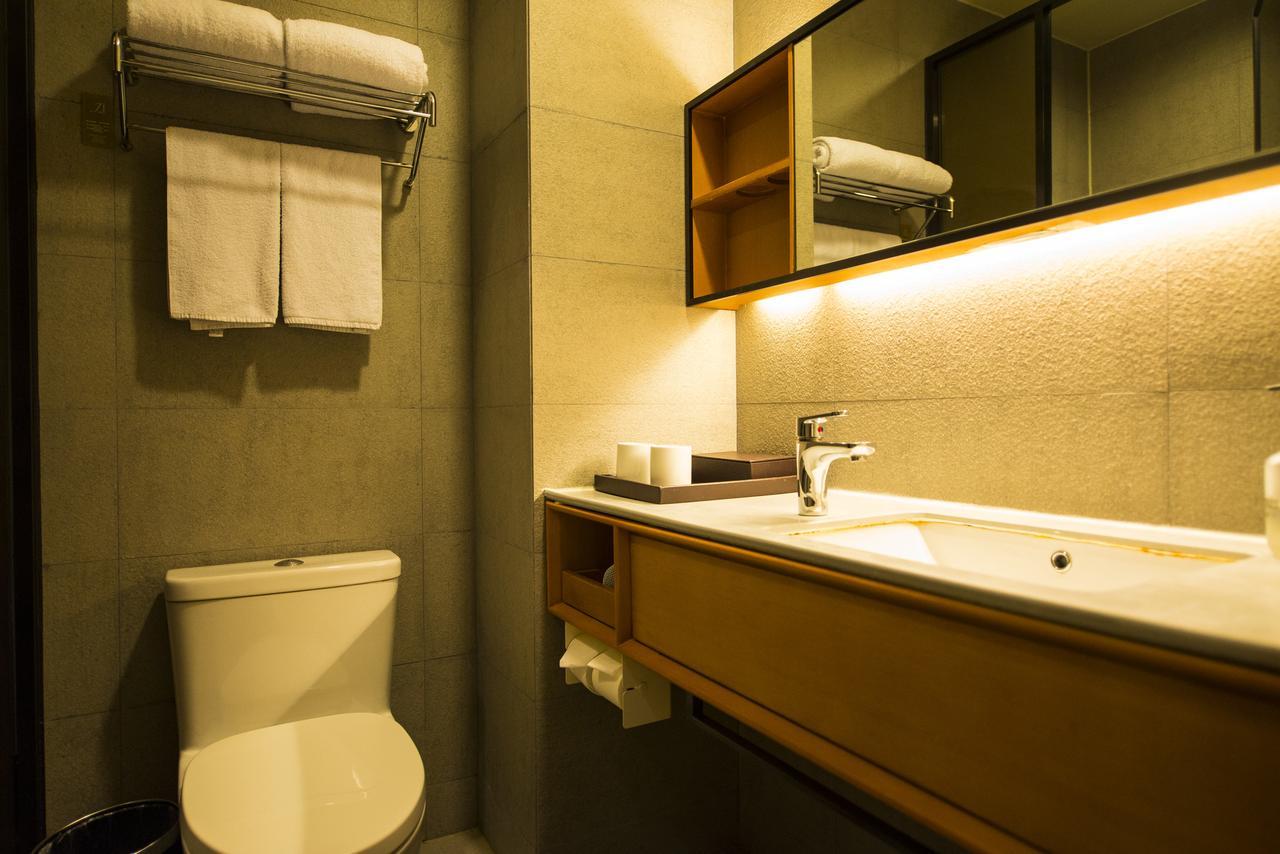 Ji Hotel Shanghai Guangda Liuzhou Road Exterior photo