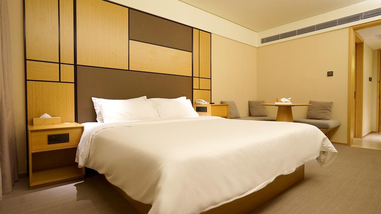 Ji Hotel Shanghai Guangda Liuzhou Road Exterior photo